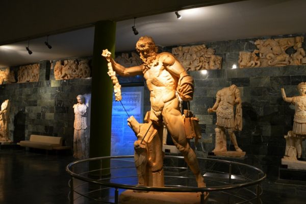 متحف أنطاليا – (الموقع + مواعيد العمل +الخدمات)